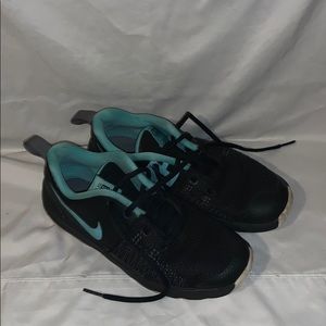 Boys Nike hustle quick